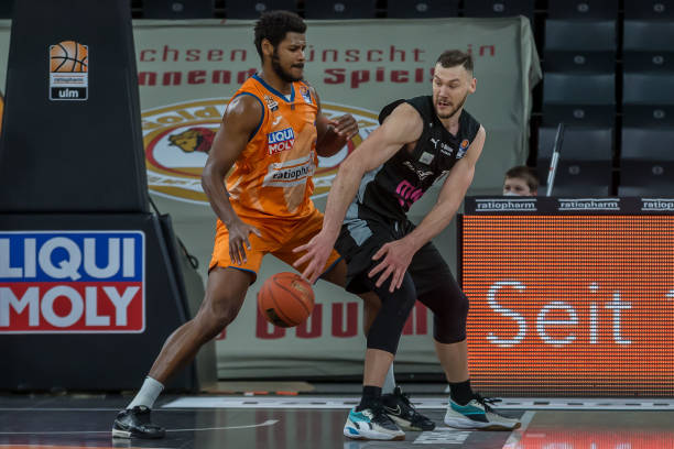 联赛的竞争 联赛的竞争